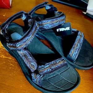 Women’s TEVA sandals Terra Fi 3 size 8